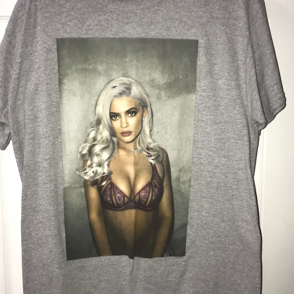 Kylie Jenner shirt